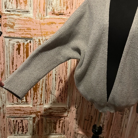 Forever 21 Light Gray Open-Front Cardigan - Picture 2 of 4